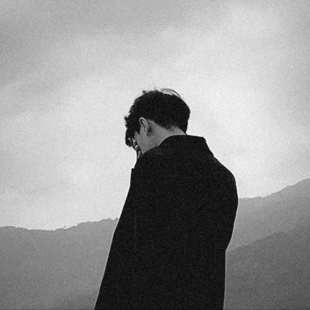 Alone Dp