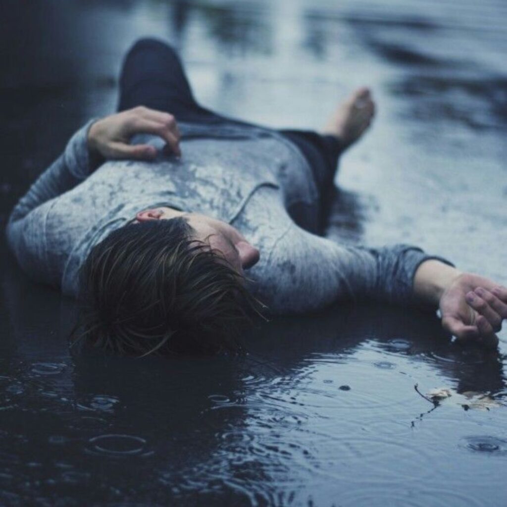 Alone Dp